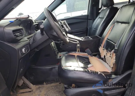 2020 Ford Explorer Police Interceptor z USA, uszkodzony, nr VIN 1FM5K8AB7LGC83373